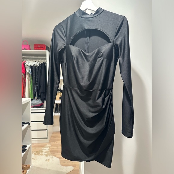 Fashion Nova black dress - Picture 2 of 6